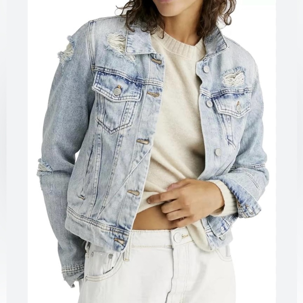 Free People Rumors Distressed Cropped Denim Jacket Light Wash Size Small